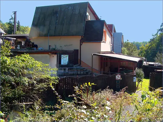Obchody a služby – Myslava